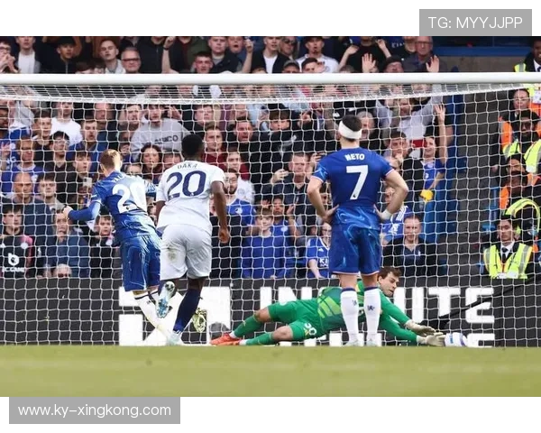 切尔西帕尔默单挑后卫：成功抽射成就比赛亮点