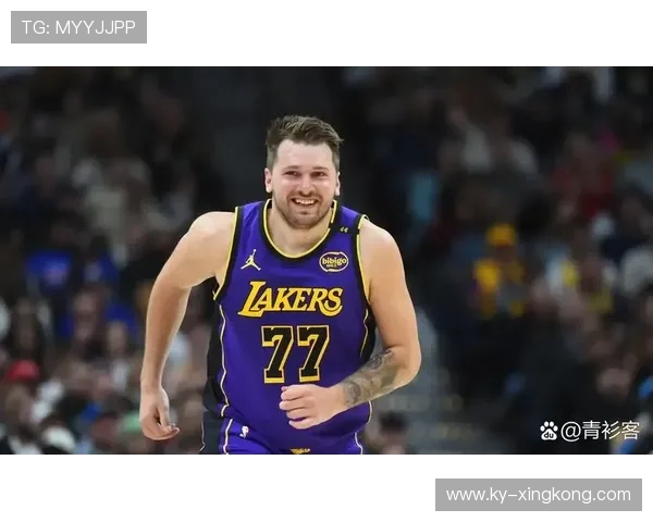 东契奇后场推进，达拉斯独行侠时间管理清楚